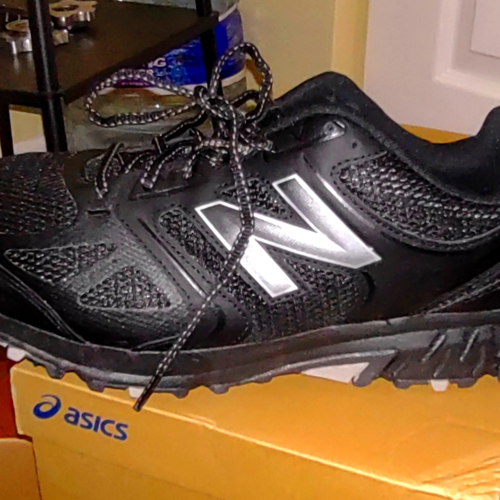 NB Mens Shoes these shoes have only been worn twice